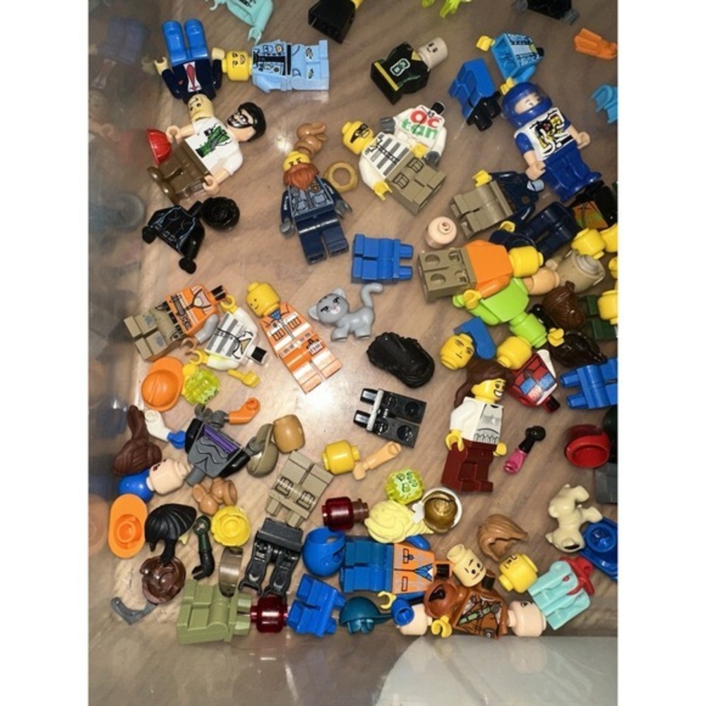 Lego Minifigures, Accessories, Weapons, Tools, Star wars, ETC READ - Picture 8 of 9